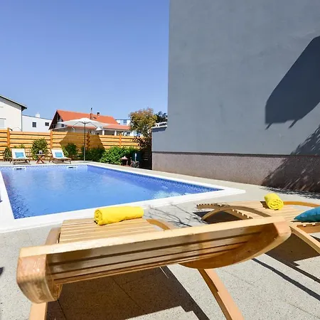 Villa Sima- Luxury Apartment With Private Pool * Zadar
