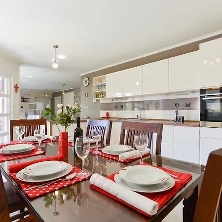 Villa Sima- Luxury Apartment With Private Pool *
