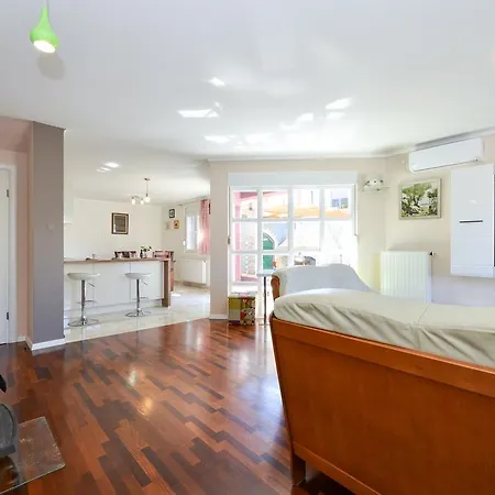 Sima- Luxury With Private Pool Zara