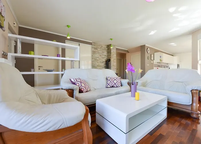 Sima- Luxury With Private Pool